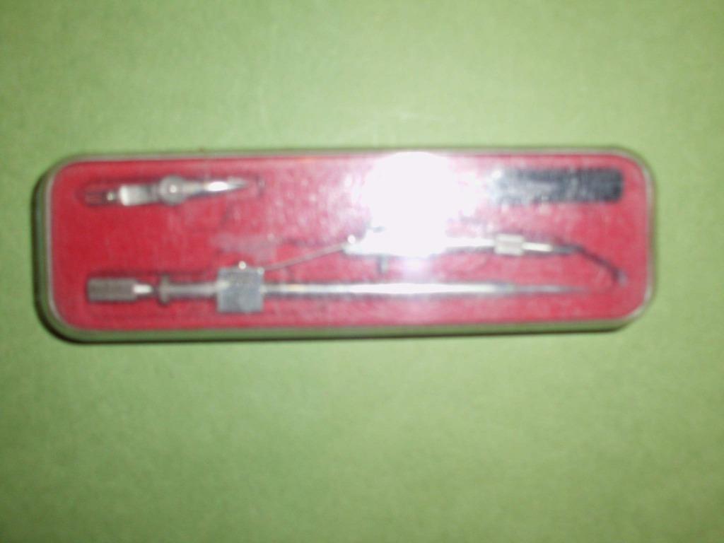 Petit compas, Divers, Enlèvement, Utilisé