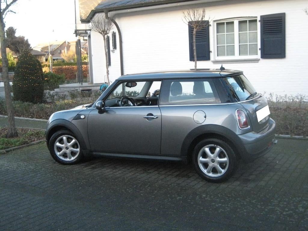 Mini-automaat! Benzine 2010, Auto's, 4 zetels, Stof, Zwart, 4 cilinders