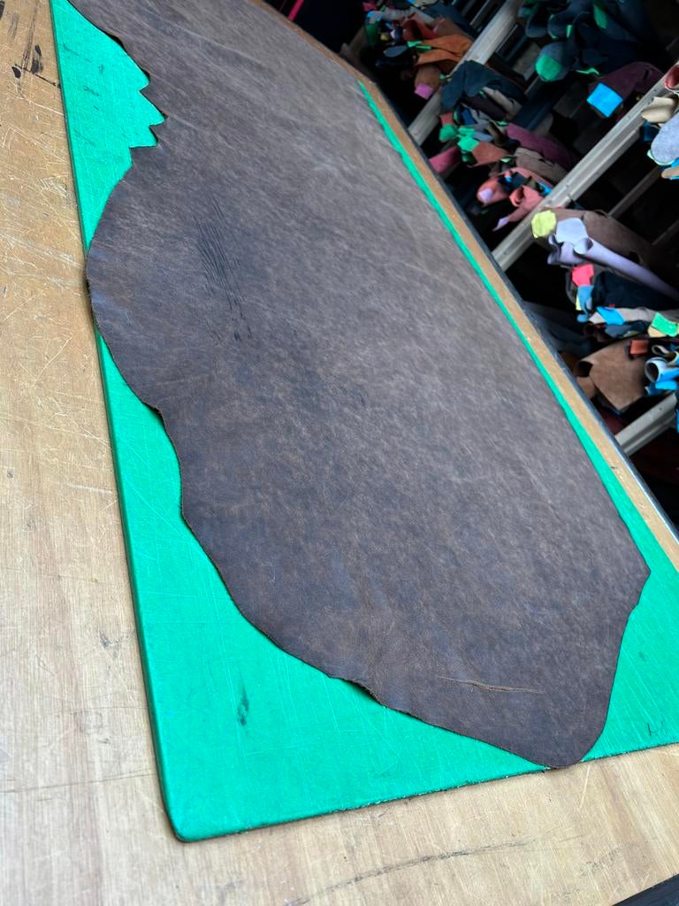 Bruin camo Italiaanse kalfs halve huid 1.2mm dik soepel A564, Enlèvement ou Envoi, Comme neuf, Brun