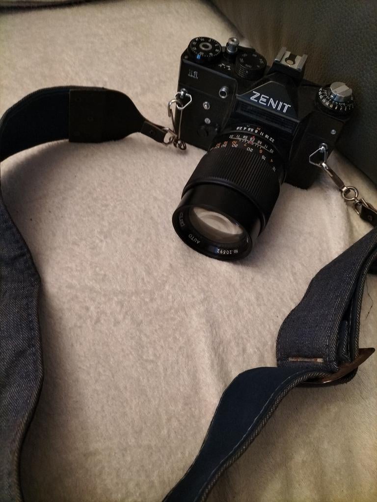 Zenit 11sauf focale 1:2'8 F135 idéal pour portraits, Enlèvement ou Envoi, Comme neuf