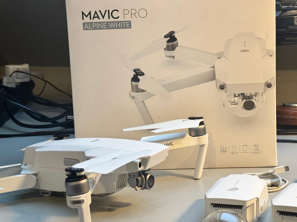 Mavic Pro Alpine Fly More Combo met extra accessoires, Ophalen of Verzenden, Zo goed als nieuw