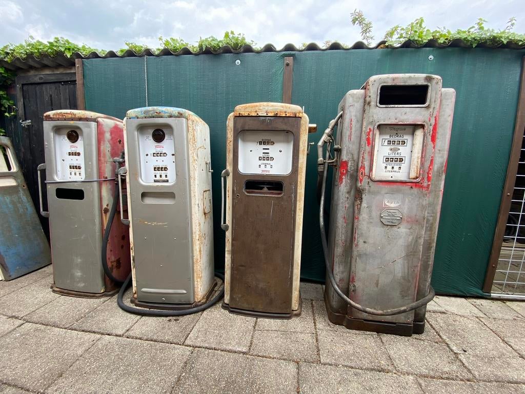 GEVRAAGD OUDE BENZINEPOMP DIESELPOMP BENZINE DIESEL POMPEN, Antiquités & Art, Antiquités | Outils & Instruments, Enlèvement