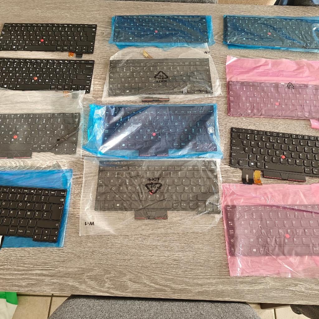 Claviers pour ordinateurs portables Lenovo - Nouveau, Neuf, Enlèvement ou Envoi, Touches multimédia, Qwerty