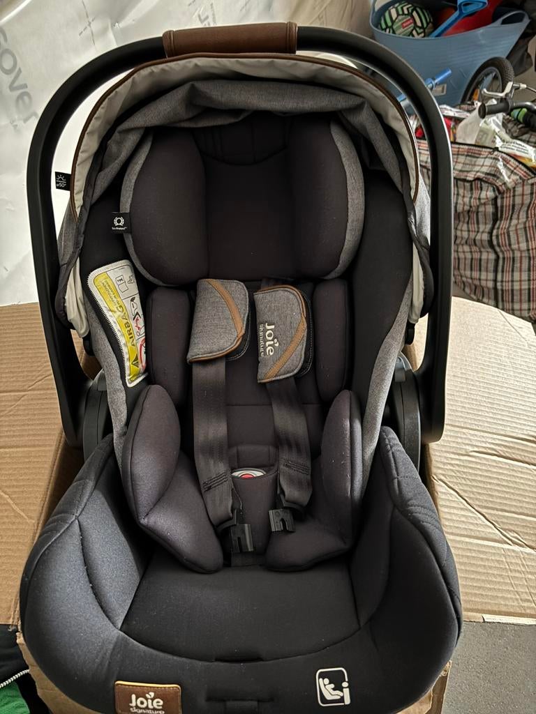 Siège Auto bébé 0+ Joie Signature Recline + base isofix, Enfants & Bébés, Sièges auto, Enlèvement, Comme neuf, Isofix