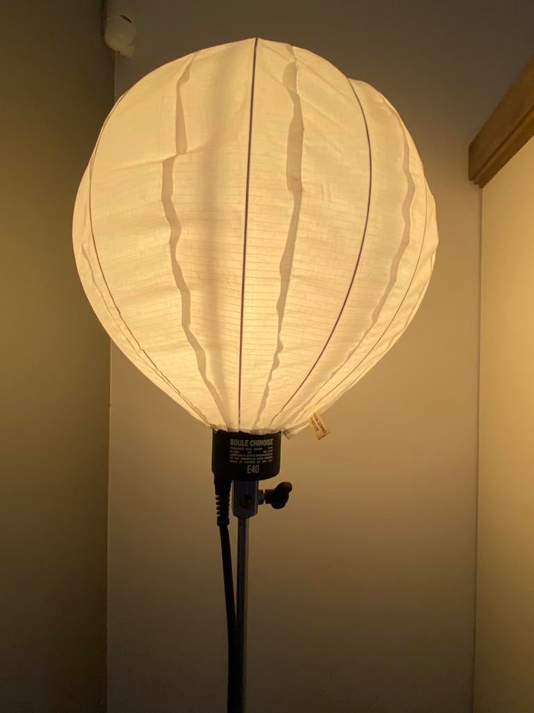 Lampadaire chinois en forme de globe (photographie/film), Enlèvement, Utilisé