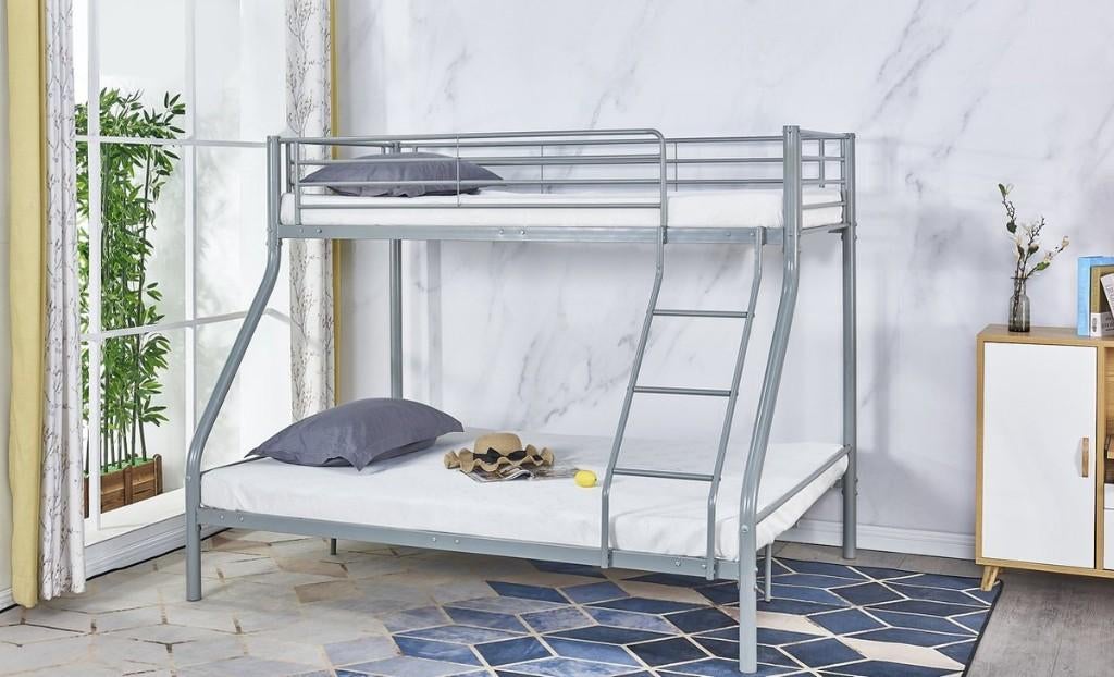 3-persoons stapelbed, Ophalen, 140 cm, Zo goed als nieuw, 200 cm