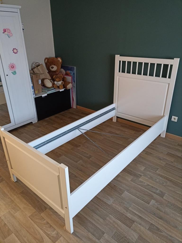 ikea hemnes bed, Enlèvement, Comme neuf