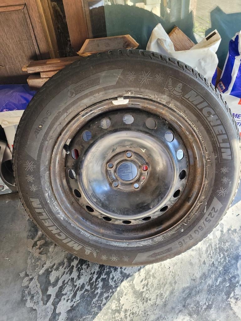 Michelin alpin 225 60 16 sur jantes 16 pouces 5x108, 16 pouces, Pneu(s), Enlèvement, Utilisé