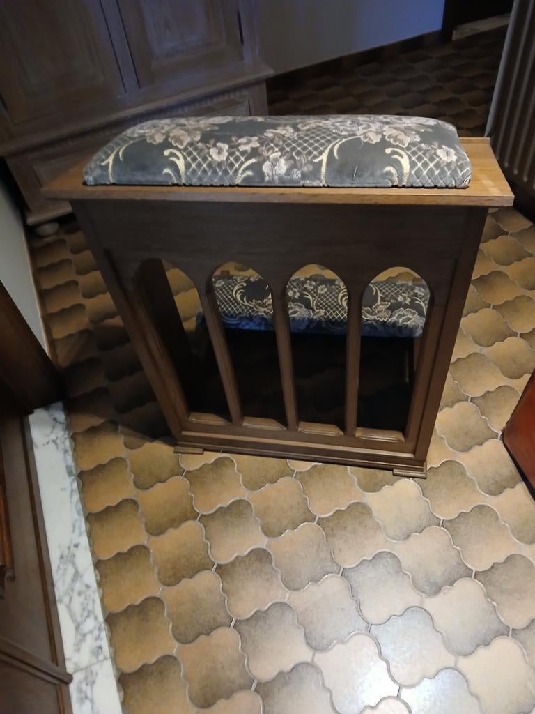 Bidstoel, Enlèvement