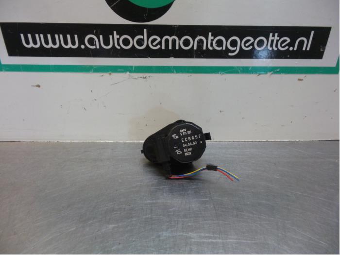 Clapet chauffage moteur d'un BMW 7-Serie (7-Serie 02-), -, 3 mois de garantie, Utilisé, -