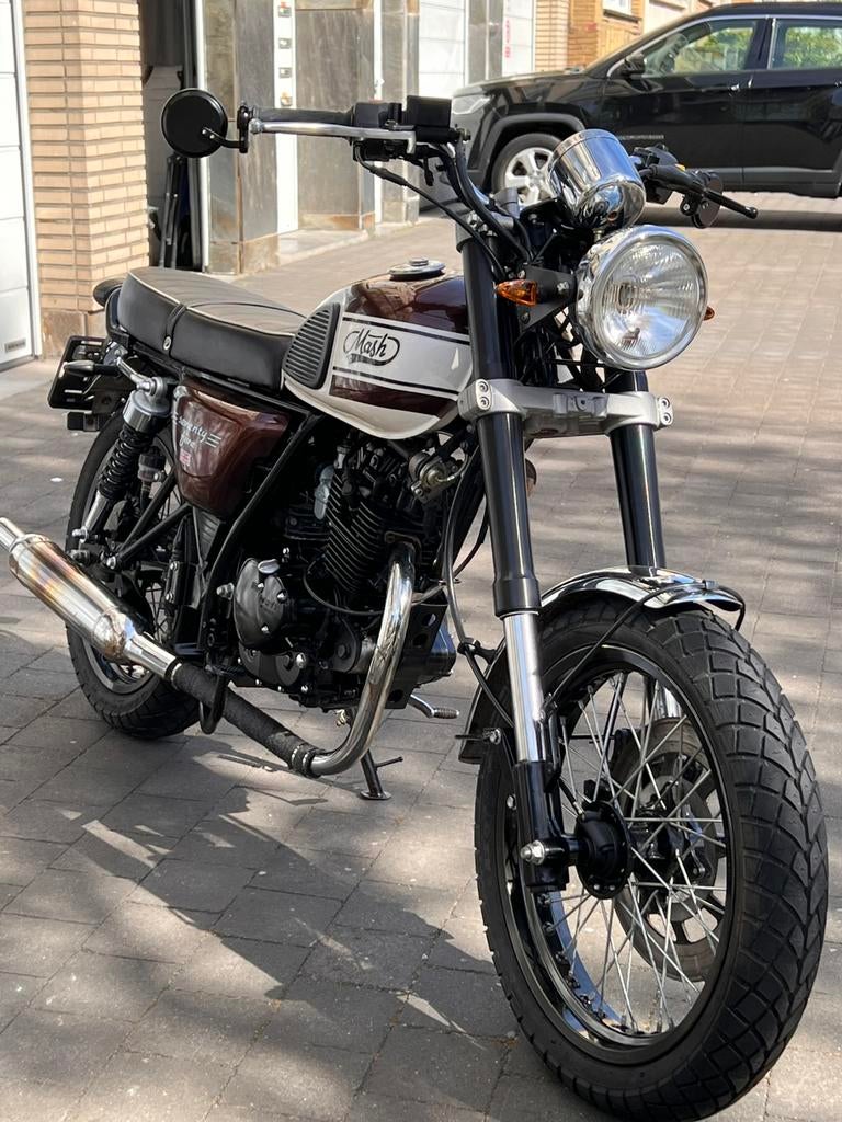 Mash seventy five cafe racer 125cc