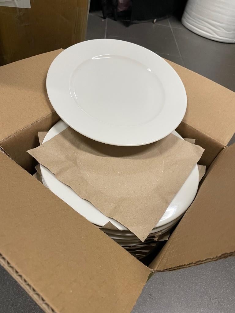 Nieuwe platte borden 24cm RAK verglaasd, Huis en Inrichting, Ophalen, Nieuw, Bord(en)