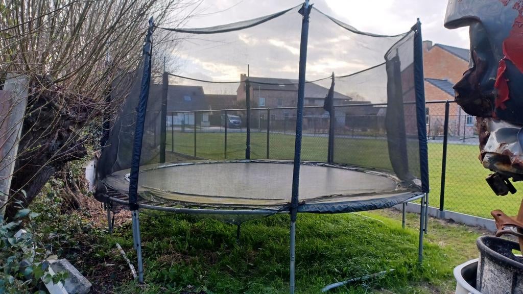 Trampoline, Enlèvement, Utilisé