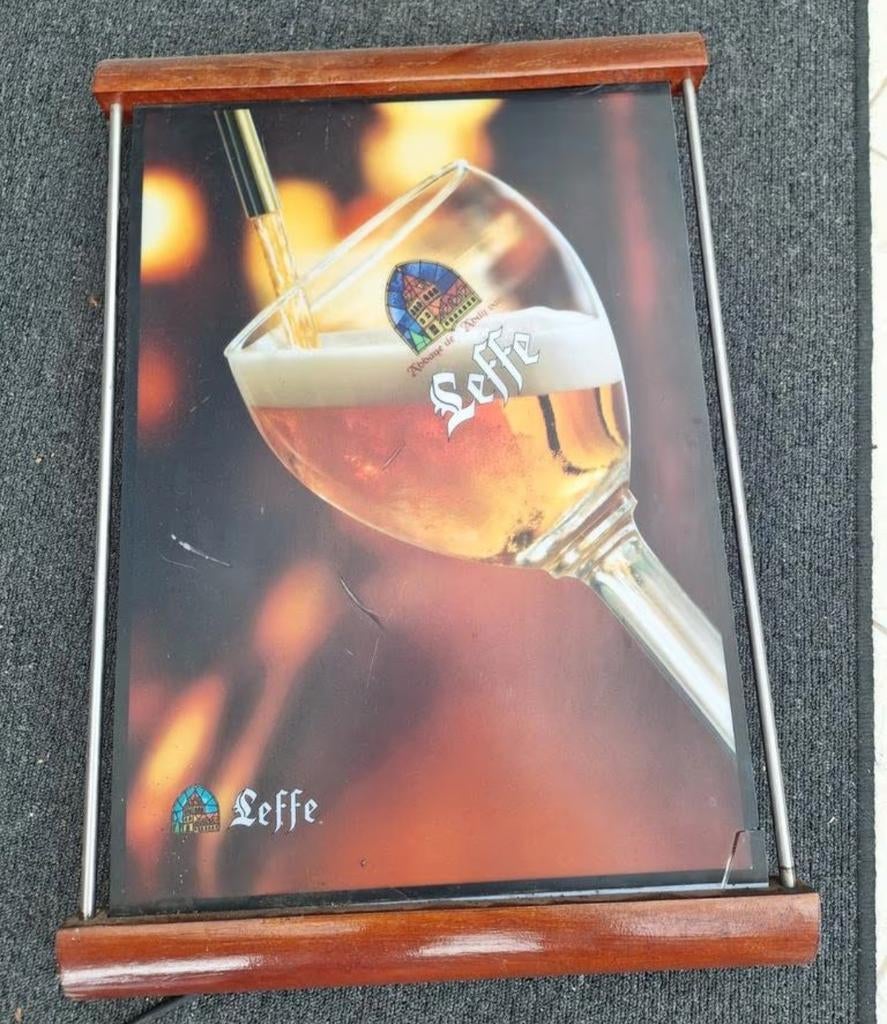 Bierreclame met verlichting, Ophalen