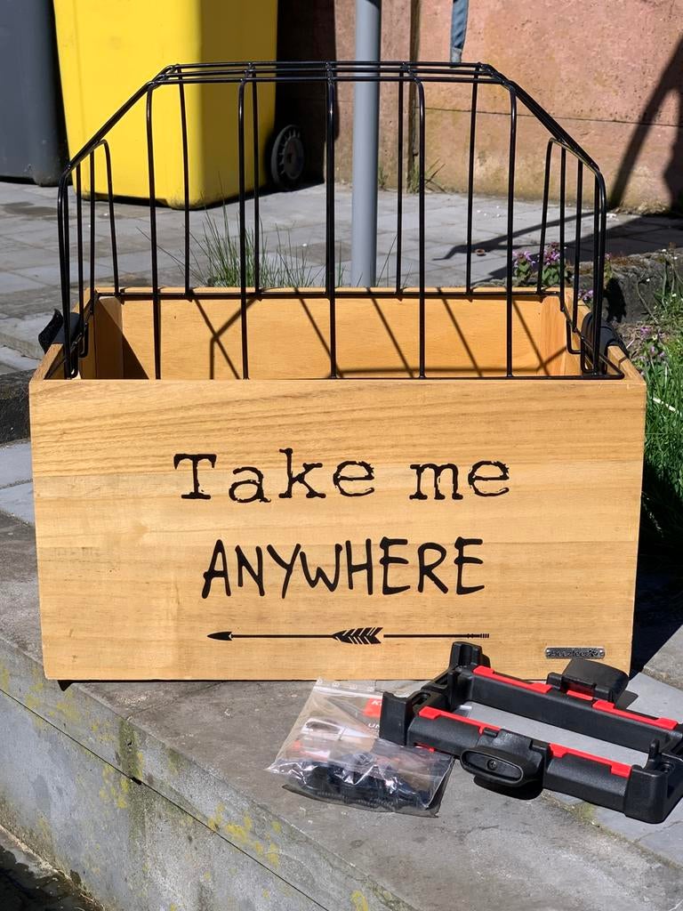 Houten Fietsmand Beeztees voor hond tot 10 kg, Fietsen en Brommers, Fietsaccessoires | Fietsmanden, Ophalen, Zo goed als nieuw