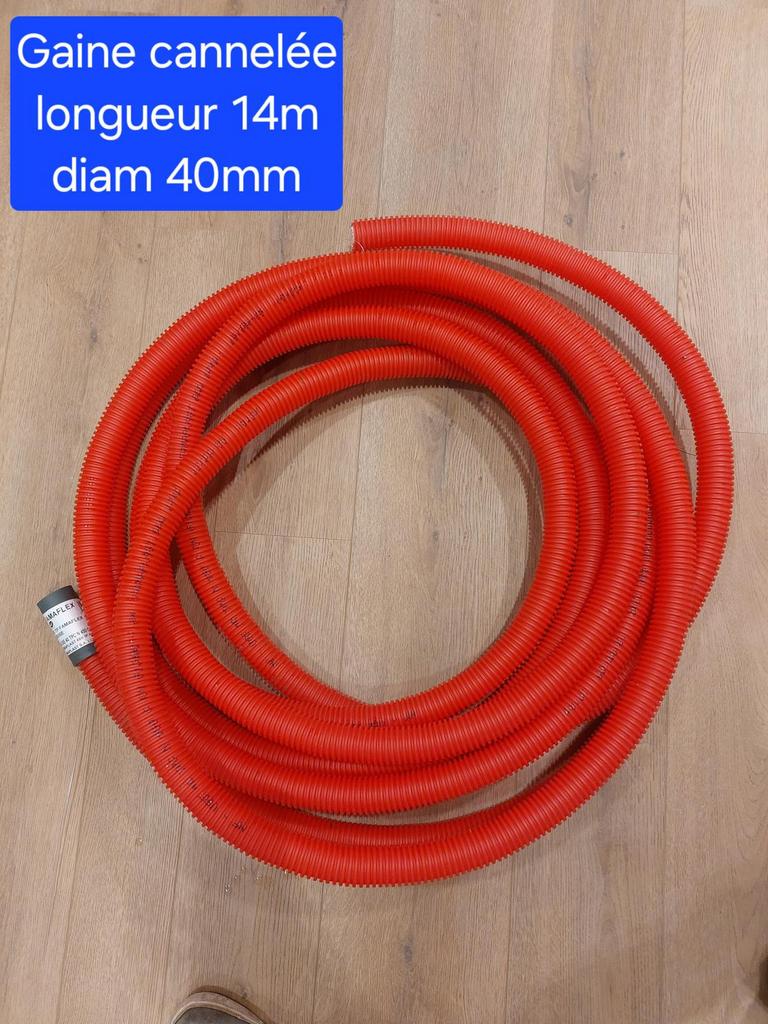 Gaine cannelée neuve, Enlèvement, Neuf, 6 mètres ou plus