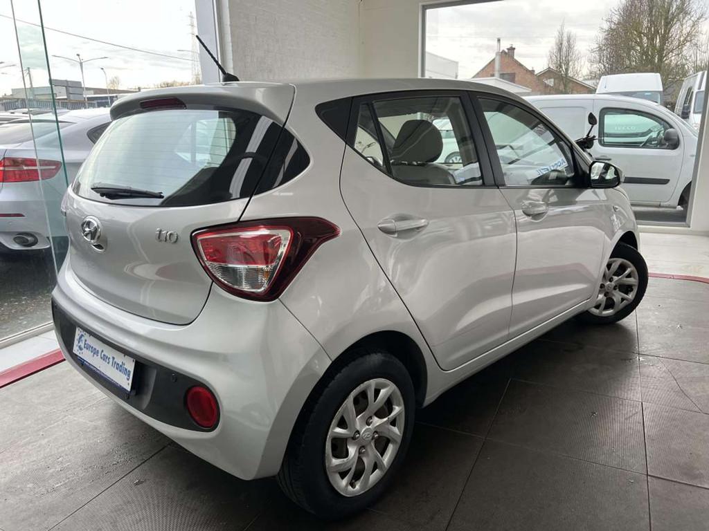 Hyundai i10 1.0i 67 CH 1ÈRE MAIN GAR 12M (bj 2019), Stof, Gebruikt, Zwart, Bedrijf