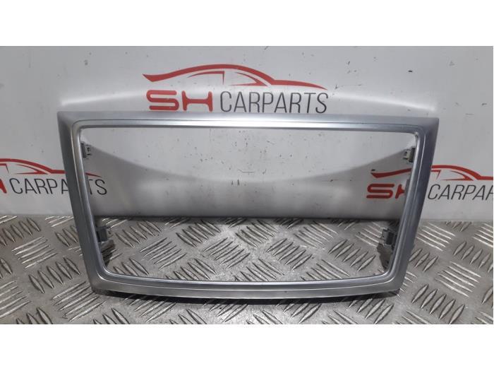 Cadre radio d'un Mercedes ML-Klasse, 3 mois de garantie, Utilisé, -, -