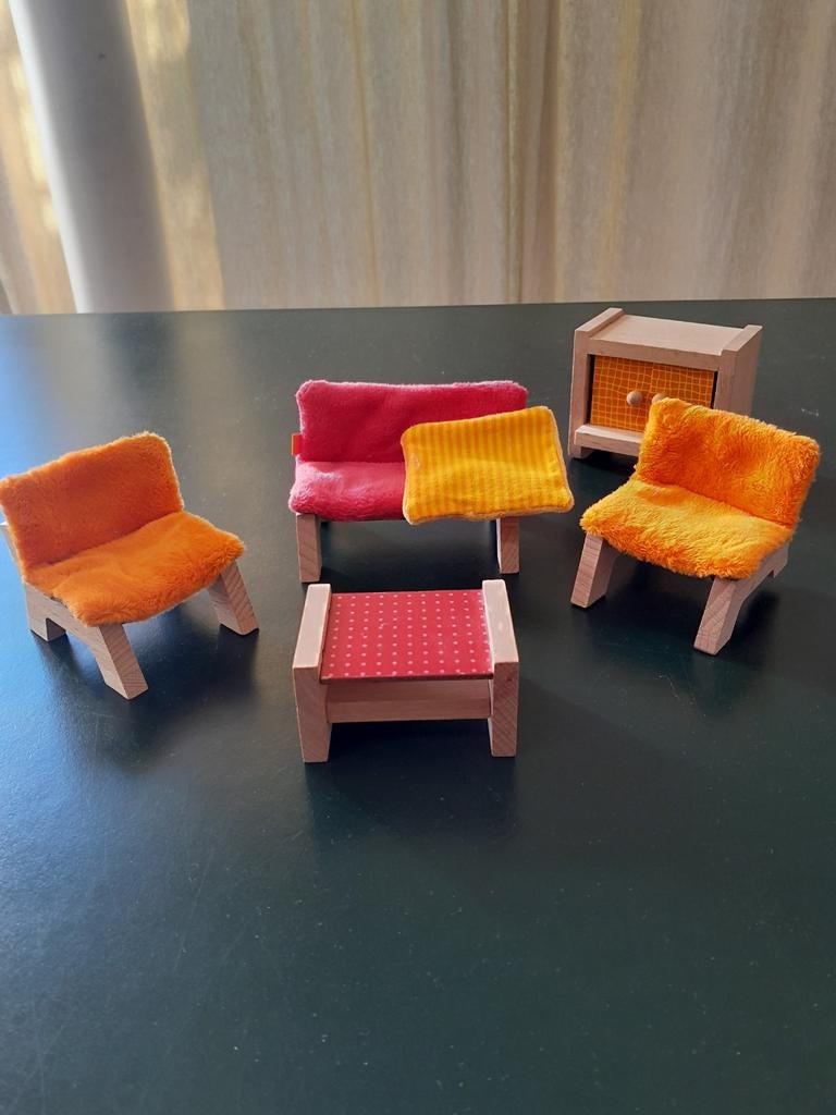 Haba zegeltjes, tafeltje en kastje., Verzamelen, Poppenhuizen en Toebehoren, Ophalen of Verzenden, Poppenhuis