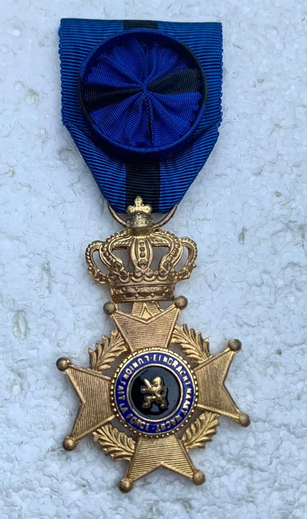 Medaille, Officier in de Leopold-II Orde, 2-taal FR-NL, Ophalen of Verzenden, Landmacht, Lintje, Medaille of Wings