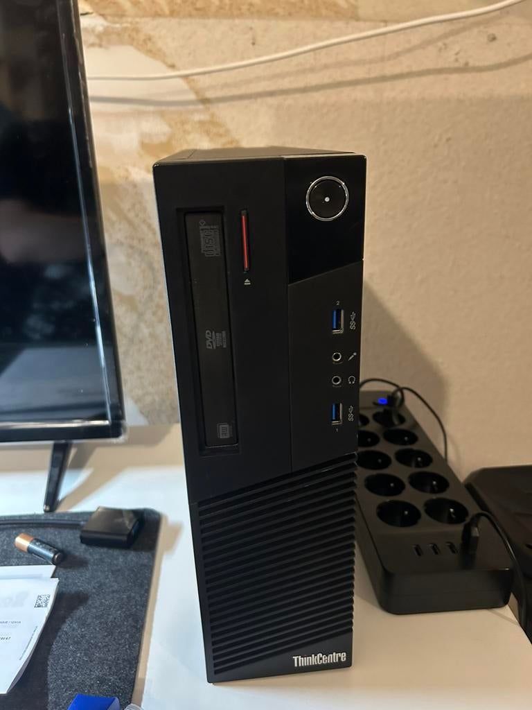 PC TOUR LENOVO, Ophalen, HDD, Minder dan 2 Ghz, Zo goed als nieuw
