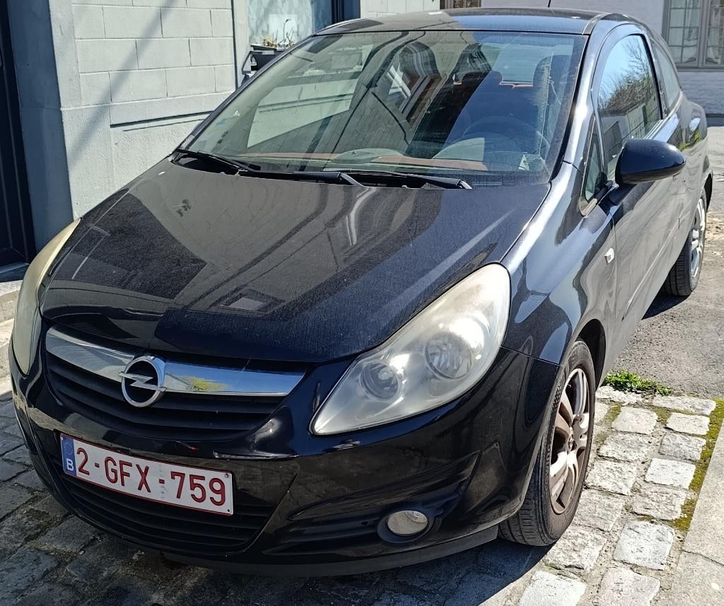 OPEL CORSA - 990€ (200 000KM), Auto's, Voorwielaandrijving, Euro 5, Zwart, Overige bekleding