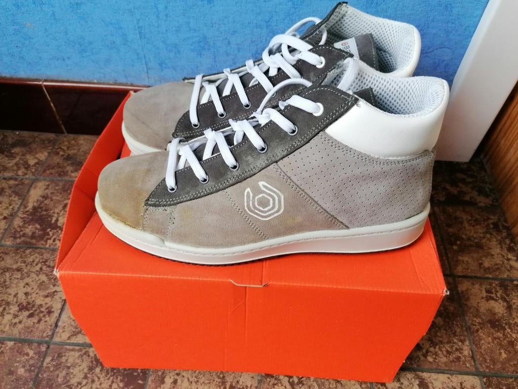 Chaussures de sécurité neuf taille 45, Jardin & Terrasse, Enlèvement, Chaussures