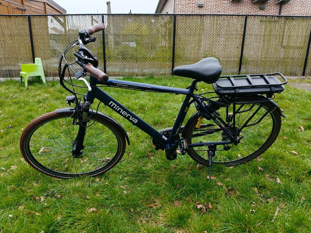 Elektrische fiets Minerva Estrel Comfort (2023), Ophalen, Gebruikt, 30 tot 50 km per accu
