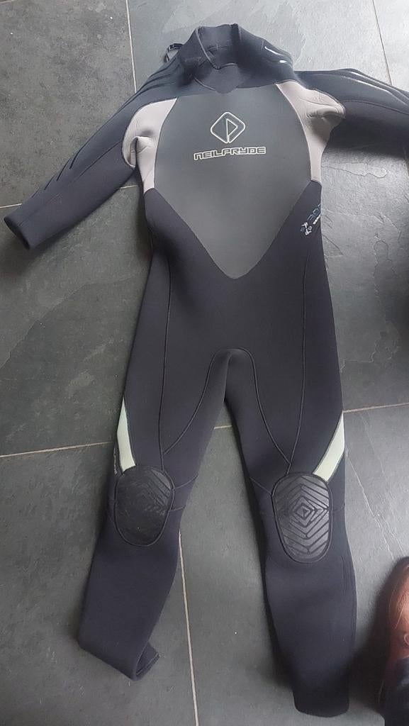 Combinaison de surf, taille L, Enlèvement