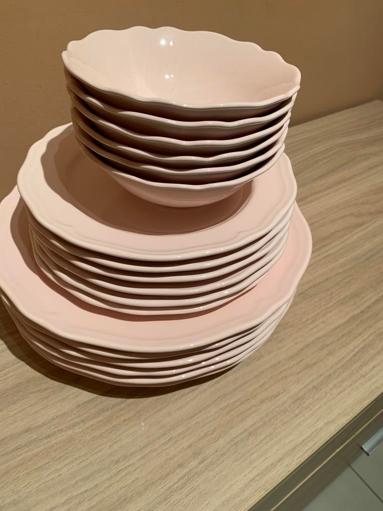 Lichtroze servies, Huis en Inrichting, Keuken | Servies, Ophalen, Gebruikt, Bord(en)
