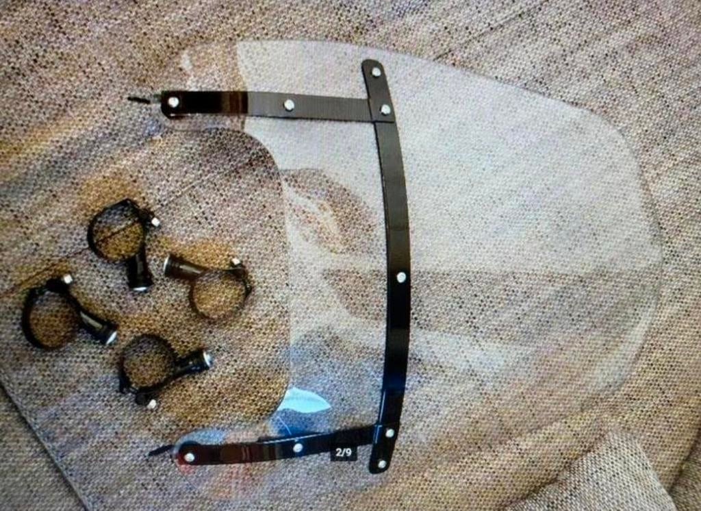 HARLEY DAVIDSON FAT BOB WINDSCHERM QUICK RELEASE 130€, Ophalen of Verzenden