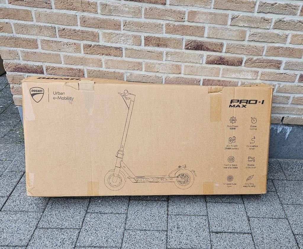 Trottinette ducati pro 1, Vélos & Vélomoteurs, Trottinettes, Enlèvement