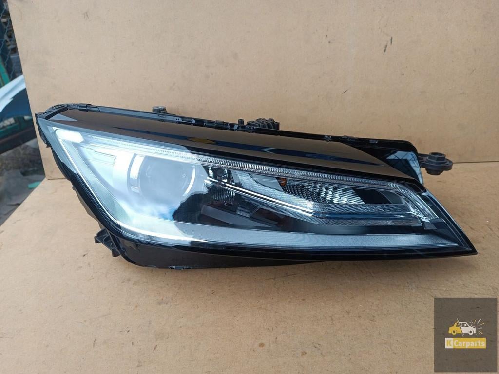 8S0941005C, Phare x non droit pour Audi TT 8S, en parfait ta, Autos : Pièces & Accessoires, AUDI AG, Auto-Union-Strasse 1
85045  Ingolstadt, DE