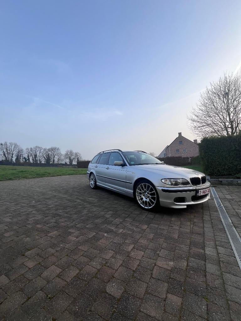 BMW 318i E46 Touring M Pack, Argent ou Gris, 143 kW, Boîte manuelle, Noir