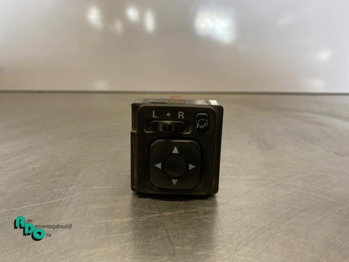 Commutateur rétroviseur d'un Mitsubishi Pajero (Pajero 00-), -, 3 mois de garantie, Utilisé, Mitsubishi