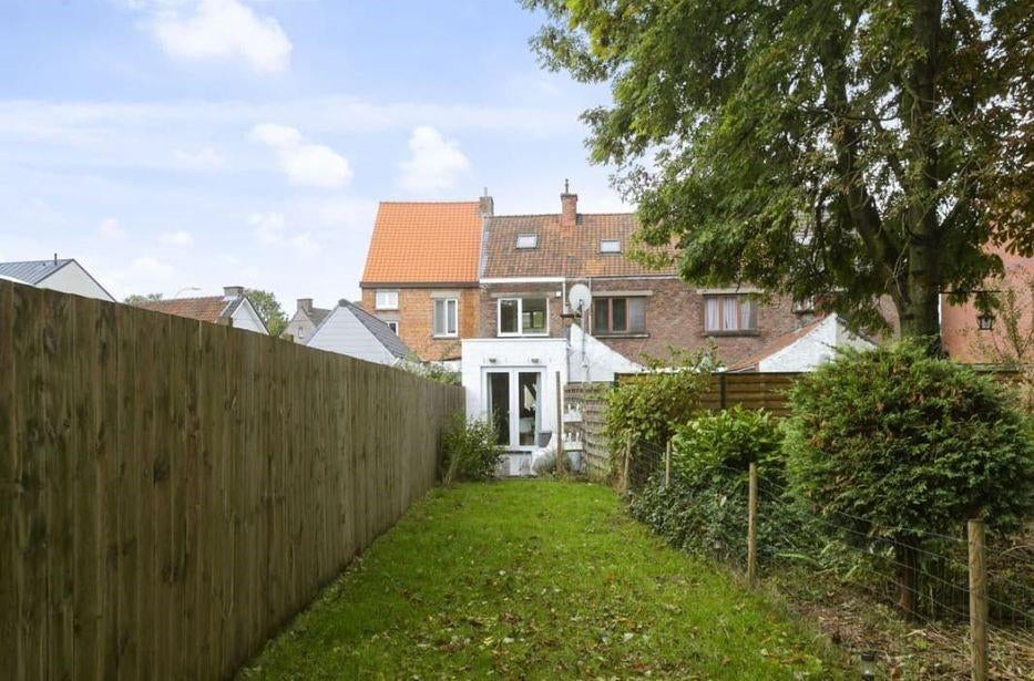 Instapklare woning met tuin en ideale ligging, Immo, 200 tot 500 m², Deinze, 2 kamers, Verkoop zonder makelaar