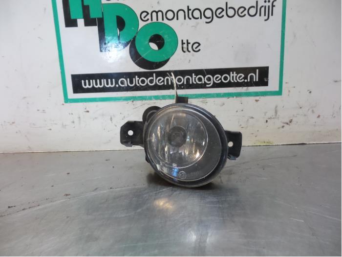 Feu antibrouillard avant gauche d'un Renault Clio (Clio 2 98, Autos : Pièces & Accessoires, Éclairage, Renault, Utilisé, 3 mois de garantie