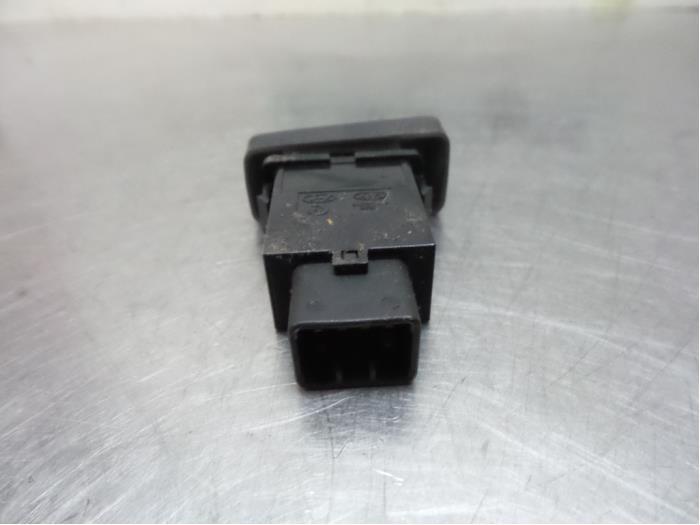 Commutateur feu antibrouillard d'un Kia Sportage (Sportage 0, Autos : Pièces & Accessoires, Kia, -, Utilisé, -