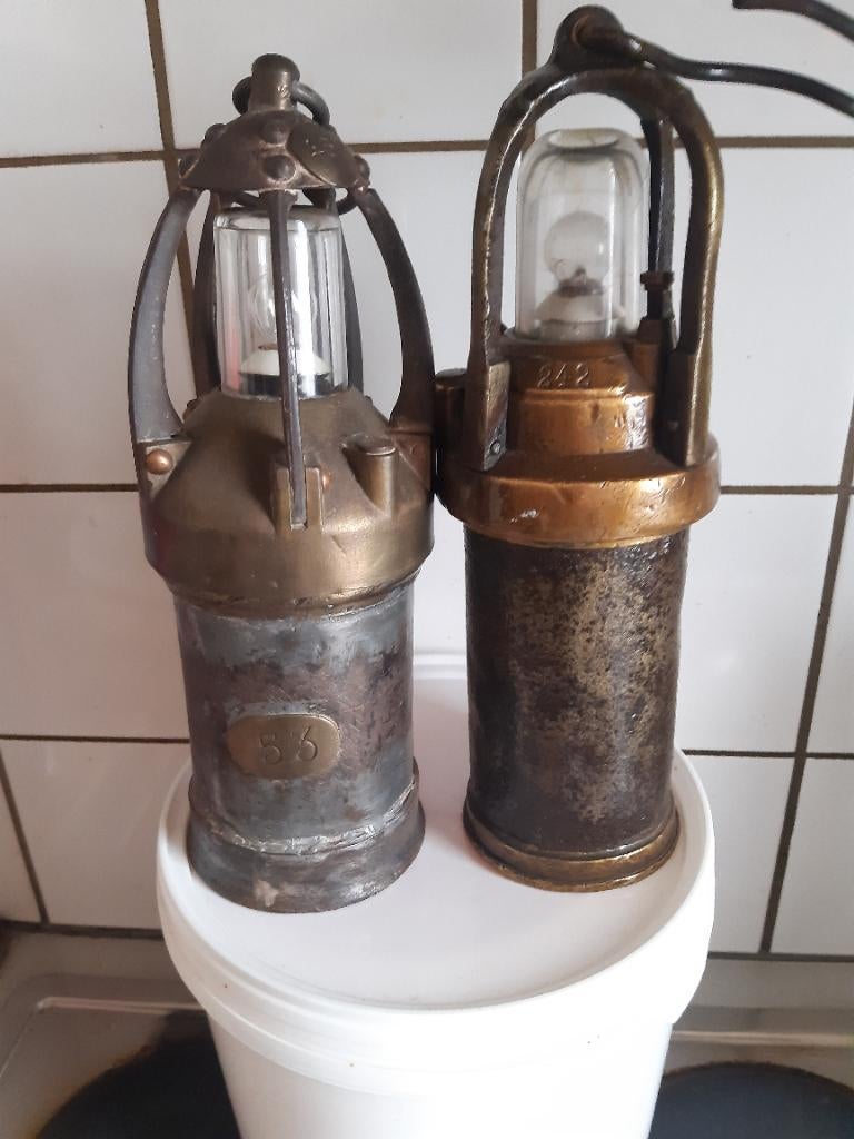 Anciennes lampes mineur, Enlèvement ou Envoi