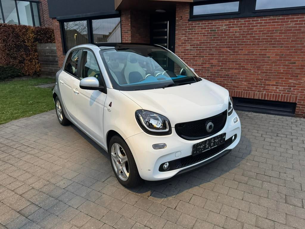 Smart Forfour 1.0 benzine, Auto's, Smart, Voorwielaandrijving, 4 zetels, Leder en Stof, Wit