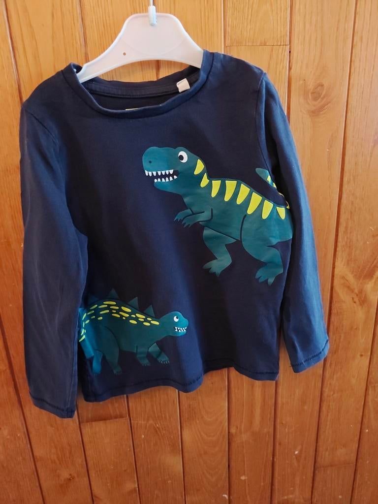 Long sleeve met dino's, Enfants & Bébés, Vêtements enfant | Taille 104, Garçon, C&A, Chemise ou À manches longues, Comme neuf