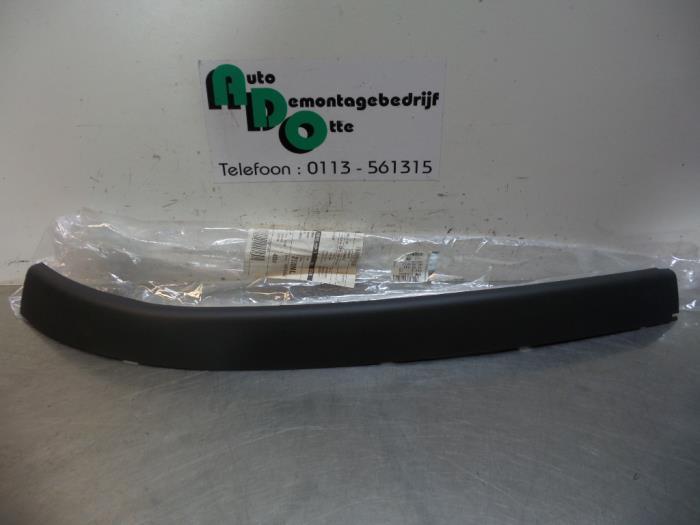 Bumperlijst links-voor van een Opel Corsa (Corsa C 00-), -, -, Nieuw, Ophalen of Verzenden