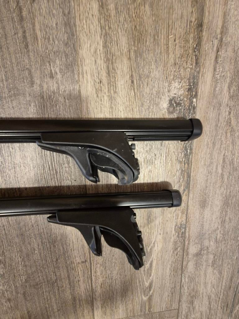 Barres de toit Hyundai Tucson Nordrive EVOS – comme neuves, Enlèvement