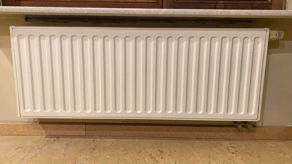 2 radiateurs CV Integra 120x45x10 +2 panneaux latéraux+grill, 800 watts ou plus, Comme neuf, Enlèvement, Haut rendement (HR)