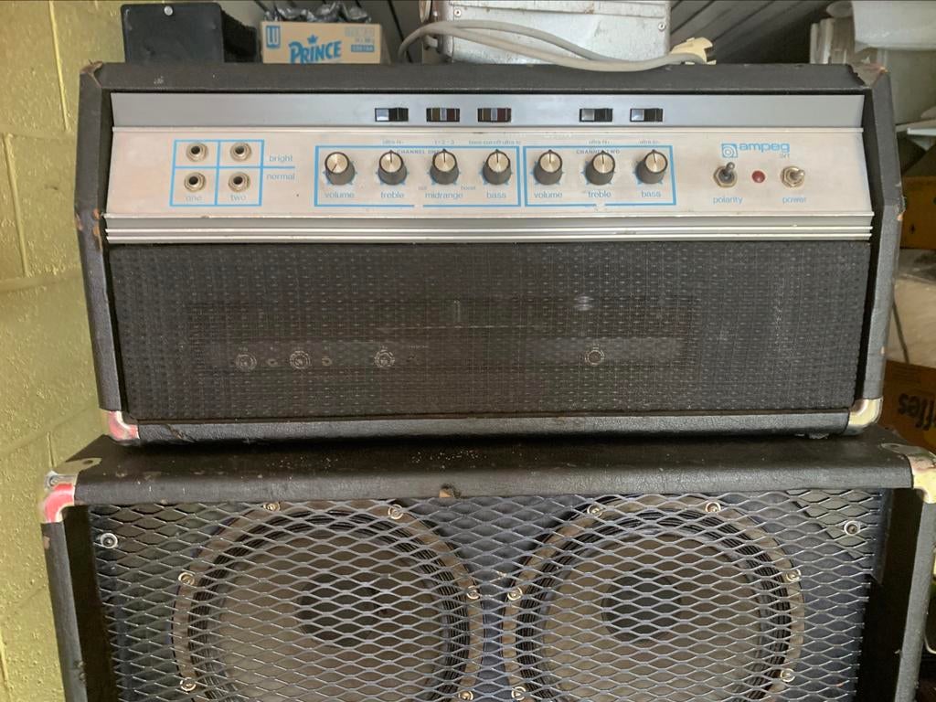 AMPEG SVT set amp en 8X10 cab. Set is nagekeken, Enlèvement, Comme neuf
