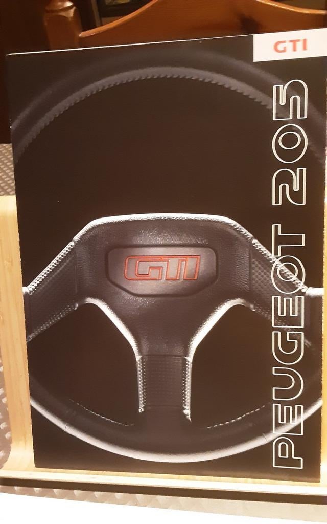 PEUGEOT 205 gti brochure, Ophalen of Verzenden, Zo goed als nieuw, Peugeot