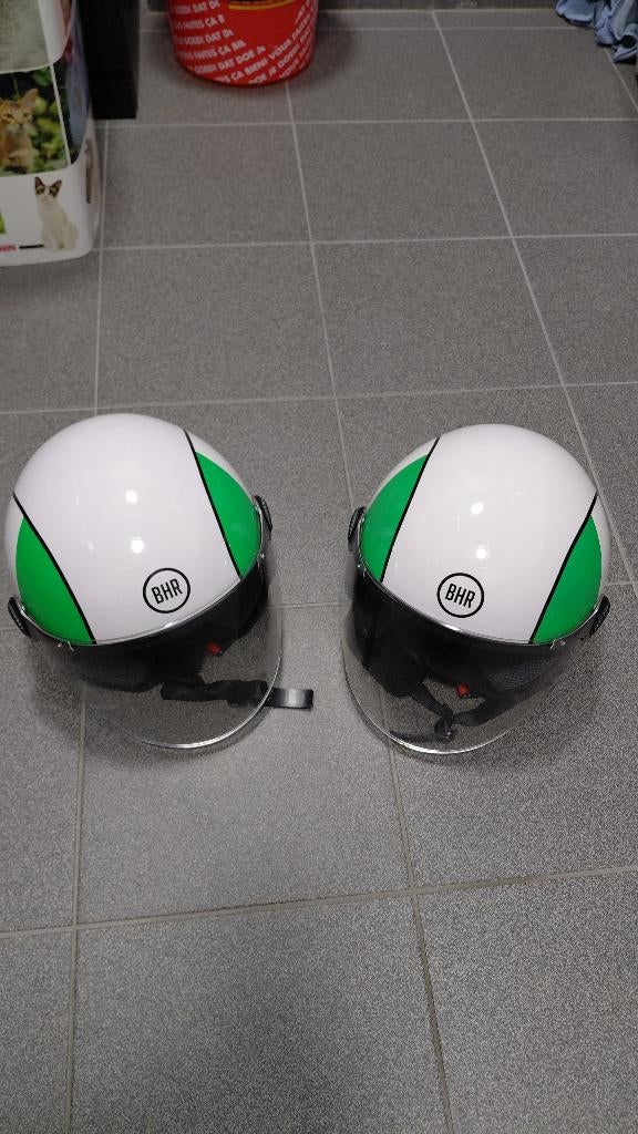 2 splinternieuwe tricolore helmen 60euro per stuk, Motoren, Ophalen, M