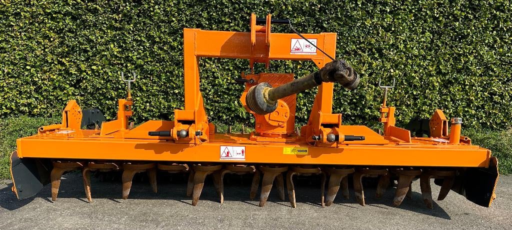 HERSE ROTATIVE FALC Magnum 3000, Articles professionnels, Enlèvement, Cultures