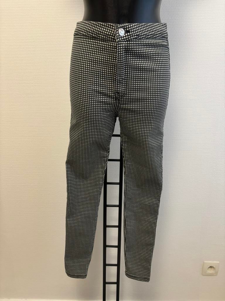 Nieuwe geruite broek van Bershka, Maat 38/40 (M), Nieuw, Lang, Bershka