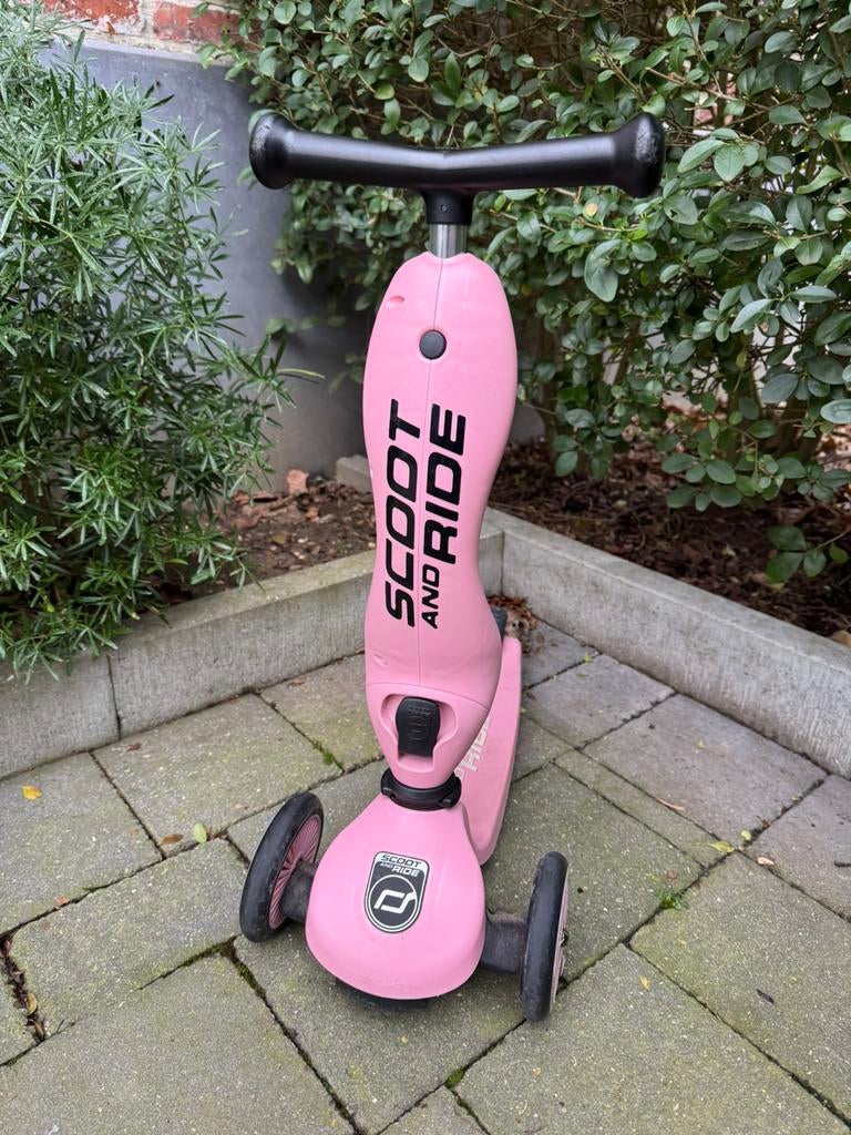 Trotinette evolutive Scoot & Ride - Highwaykick 1 Rose, Enlèvement ou Envoi, Utilisé, Autres types, Scoot & Ride